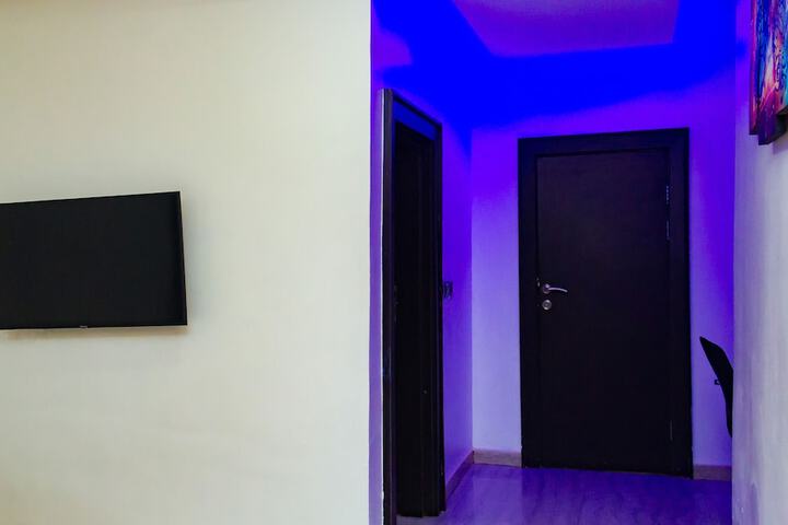 Room 6 of 15