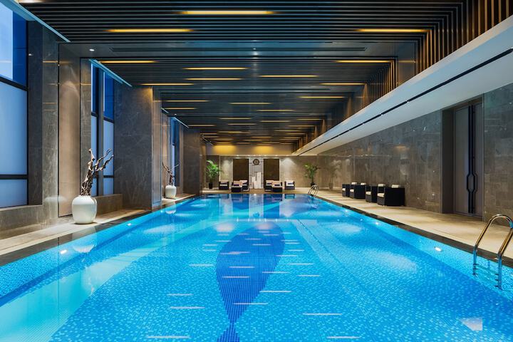 Pools & Facilities