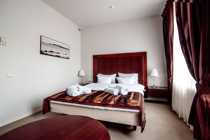 Room 10 of 54