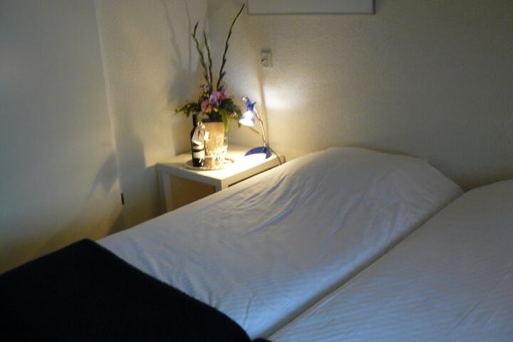 Room 5 of 48