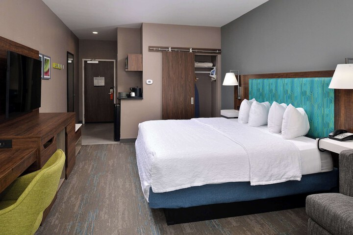 Room 5 of 42