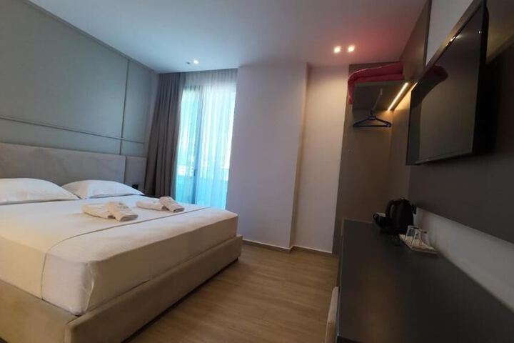 Room 35 of 54