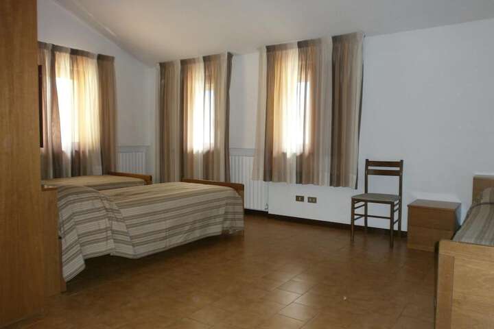 Room 21 of 54