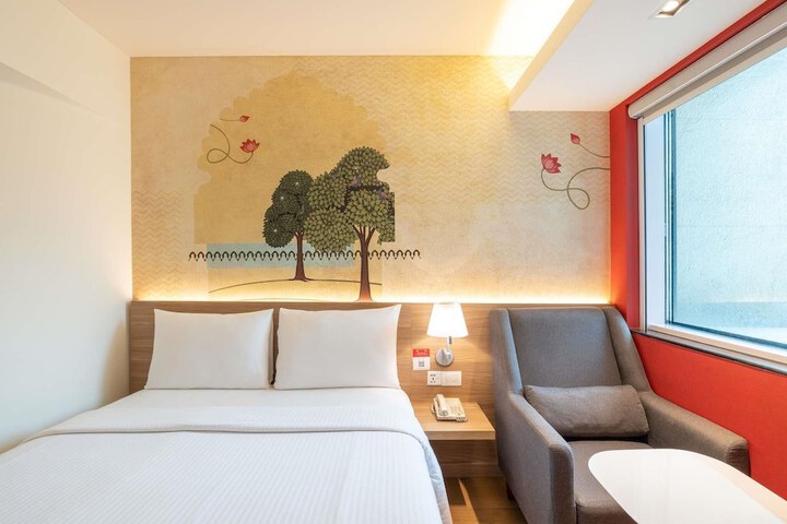 Room 19 of 52