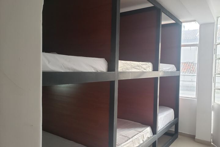 Room 4 of 17