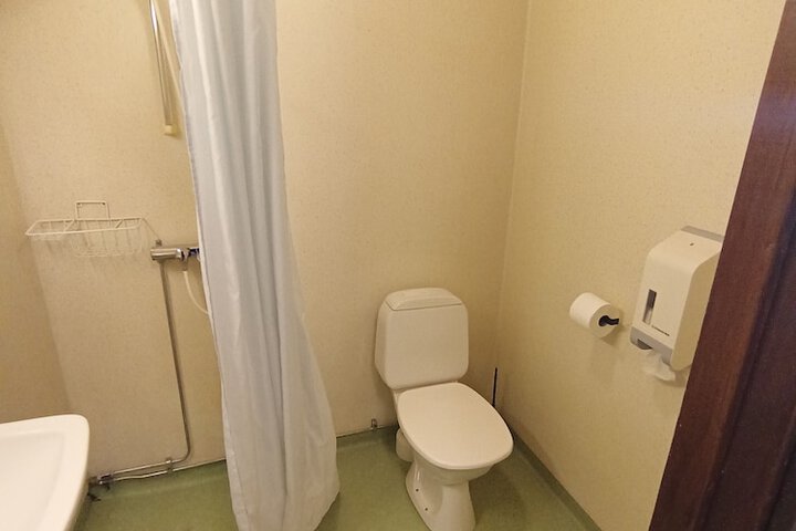 Room 77 of 140