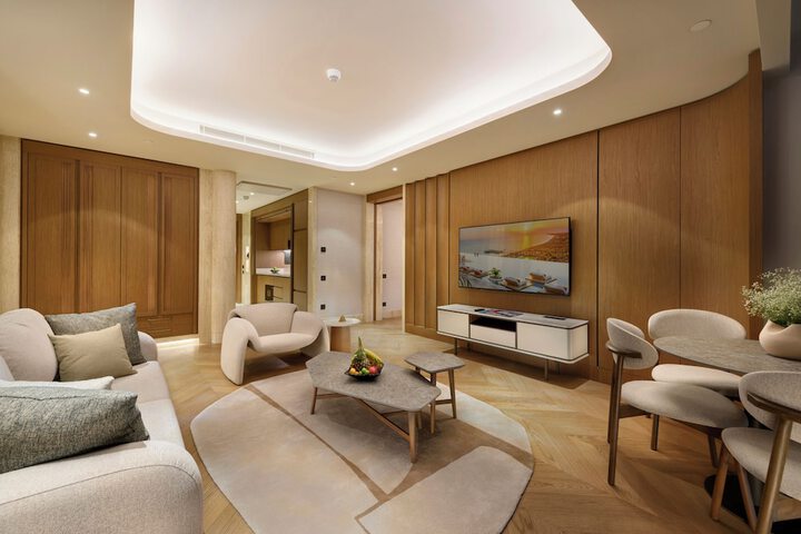 Room 35 of 108