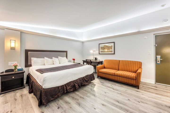 Room 20 of 44