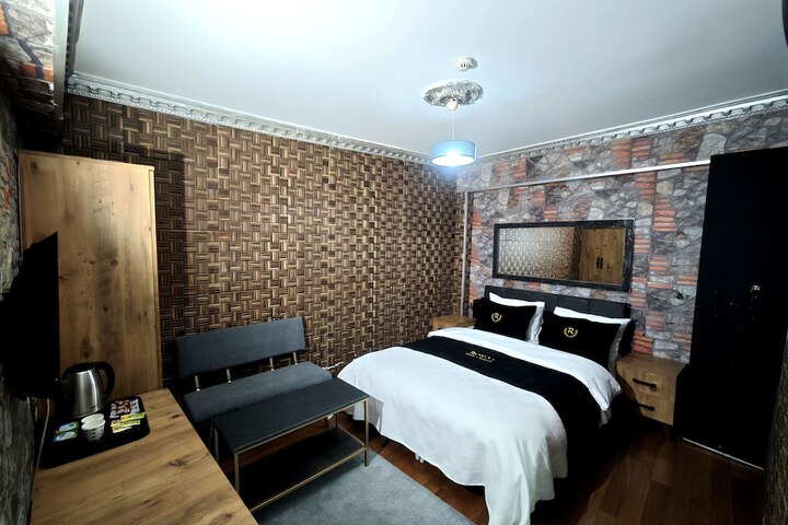 Room 21 of 71