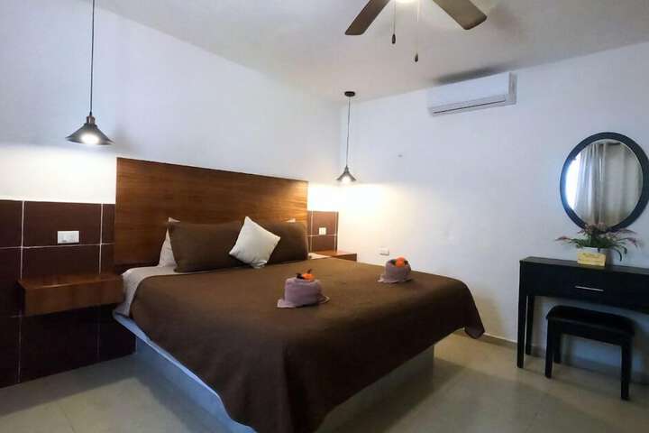 Room 5 of 14