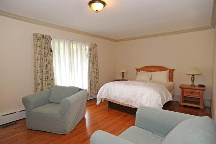 Room 20 of 33