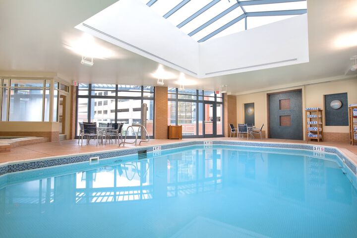 Pool Hotel