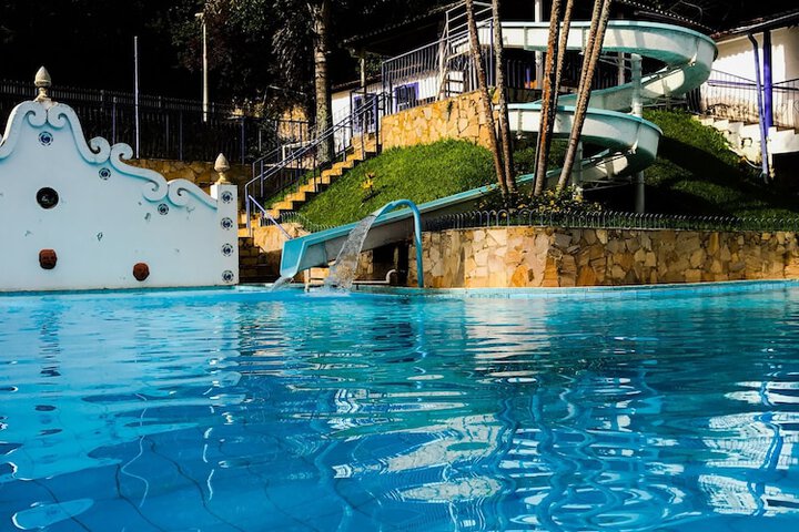Pool 22 of 54