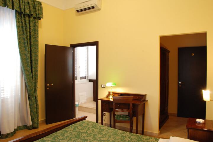 Room 13 of 53