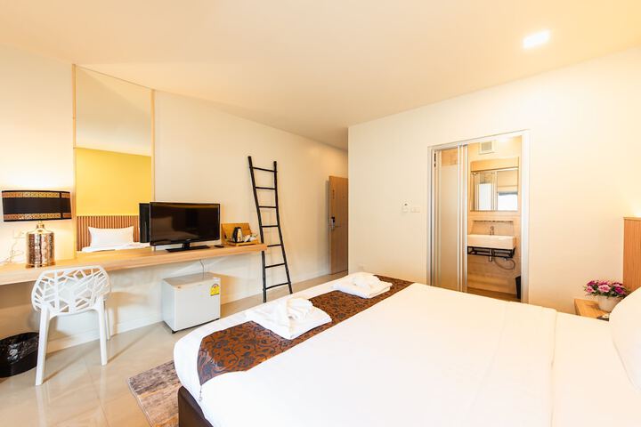 Room 4 of 44