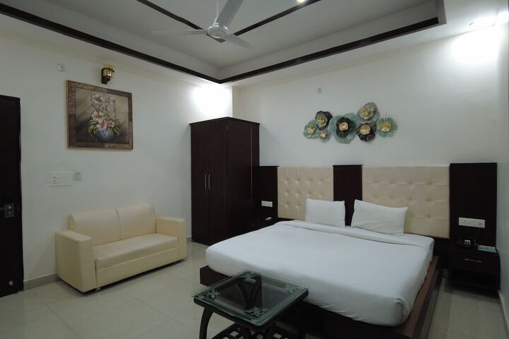 Room 22 of 65