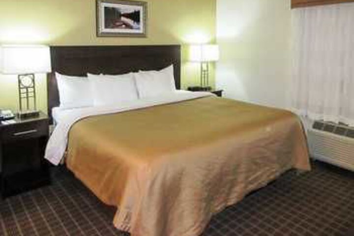 Room 20 of 74