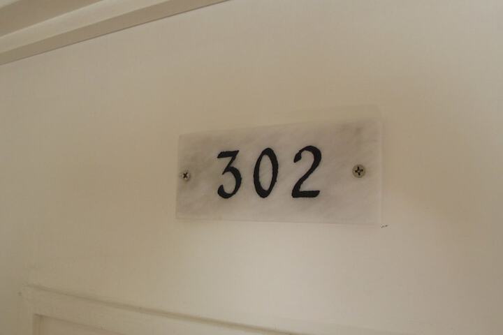 Room 16 of 18