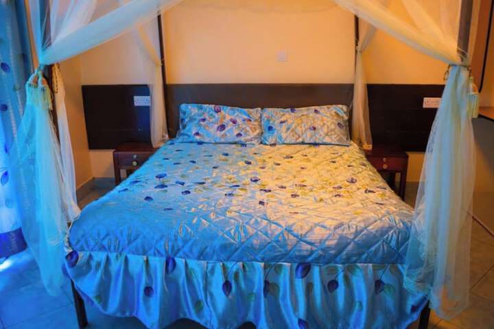 Room 4 of 23