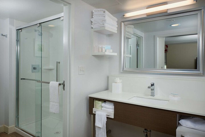 Bathroom shower