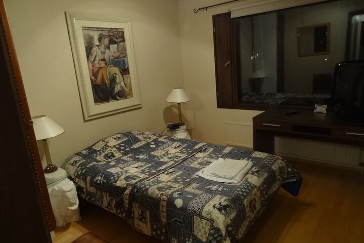 Room 10 of 29