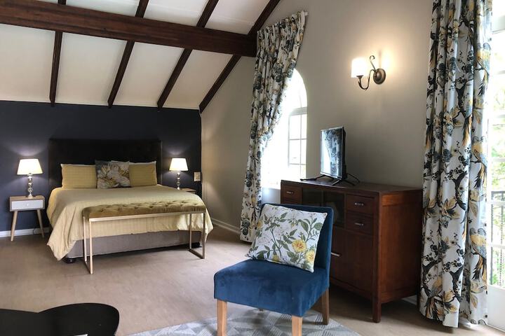 Room 12 of 13