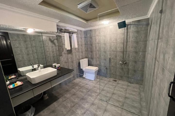 Room 20 of 42