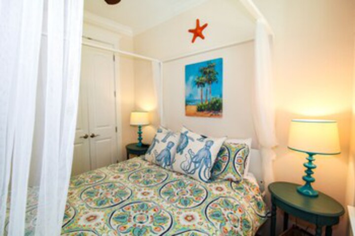 Room 17 of 25