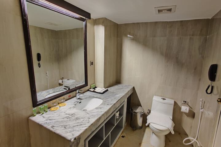 Room 31 of 62