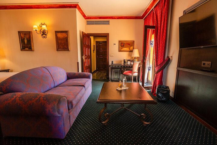 Room 31 of 163