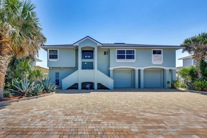 Exterior of Coastal Retreat w / Deck & Ponte Vedra Beach Access