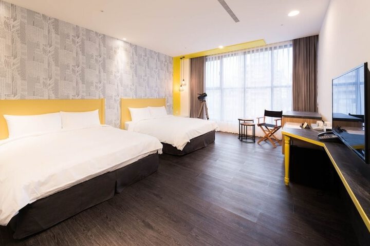 Room 14 of 50