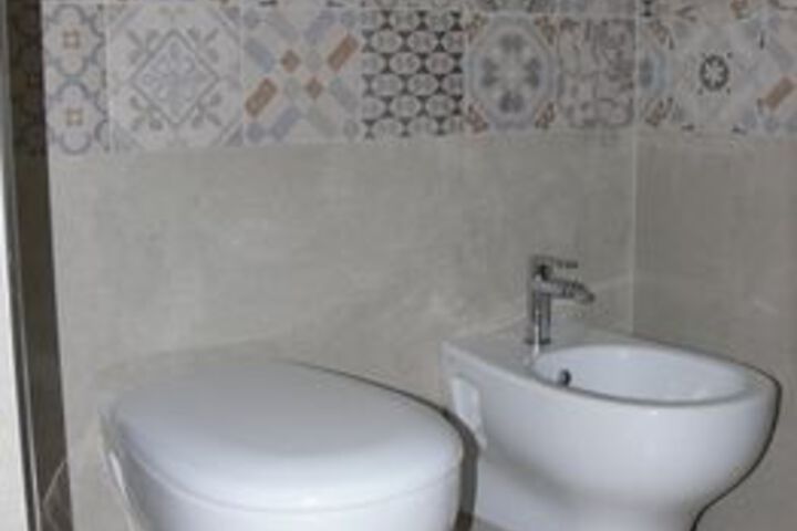 Room 3 of 18