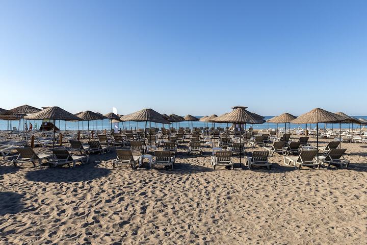 Beach 17 of 25