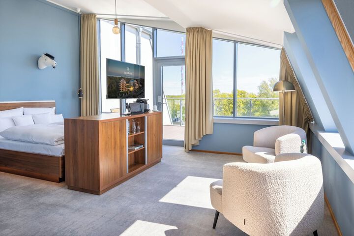 Room 100 of 159