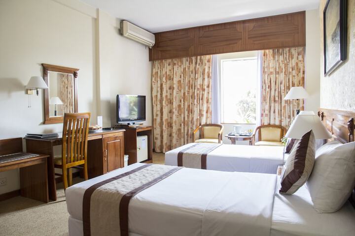 Room 8 of 29