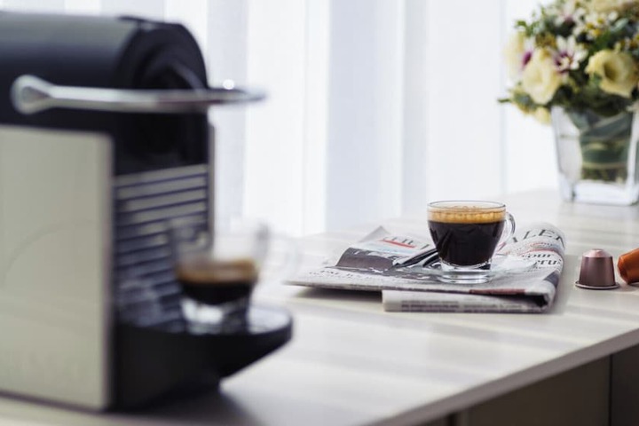 Breakfast/Coffee Service 33 of 106
