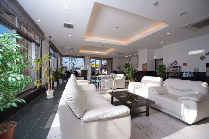 Entrance & Lobby