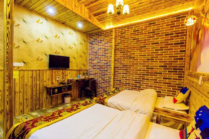 Room 4 of 22