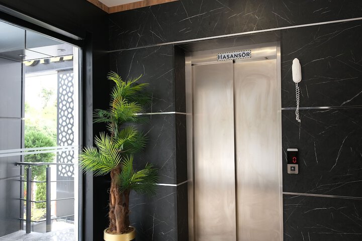 Hotel Interior 10 of 115