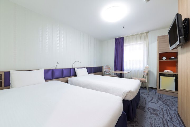 Room 11 of 39