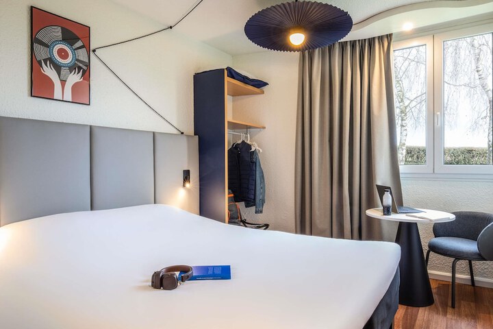 Room 5 of 47