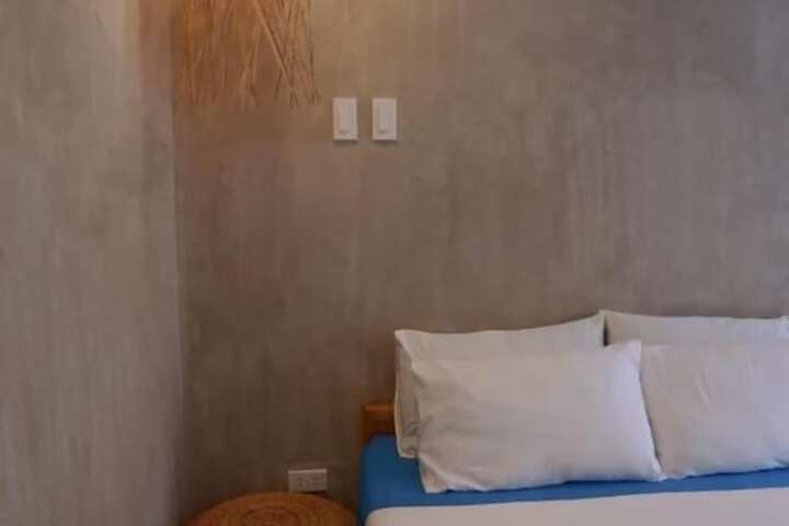 Room 20 of 38