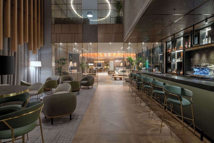Lounge 50 of 69