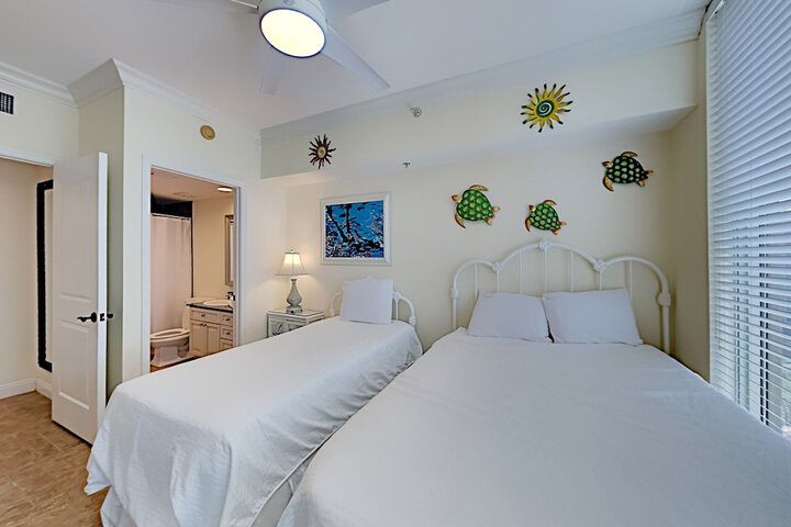 Room 2 of 86