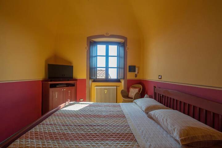 Room 12 of 40