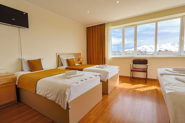 Room 13 of 75
