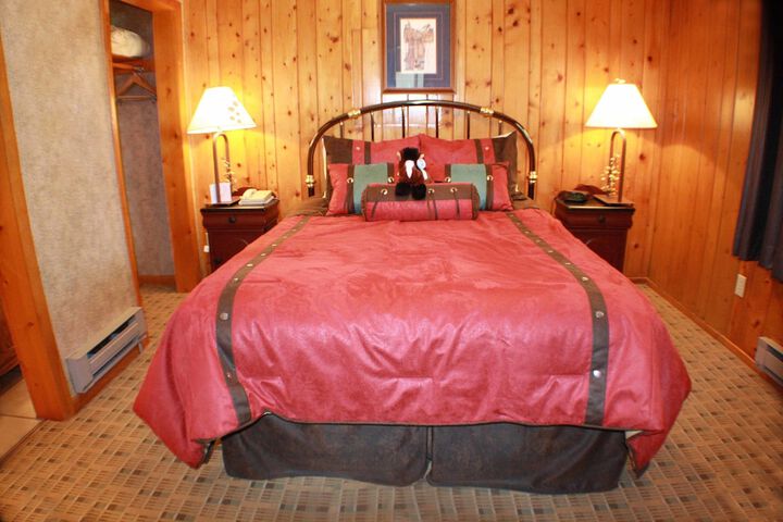 Room 4 of 40
