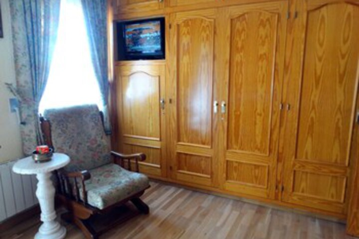 Room 42 of 47