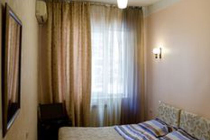 Room 21 of 32
